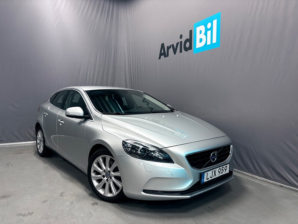 Volvo V40 D2 Geartronic Momentum PDC VÄRMARE NYSERVAD, NY KAMREM