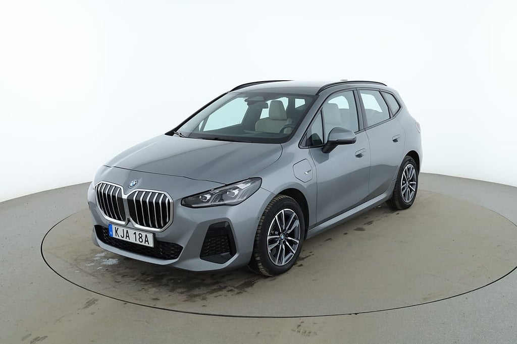 BMW 230e xDrive Active Tourer M Sport / P-assist, HUD, D...