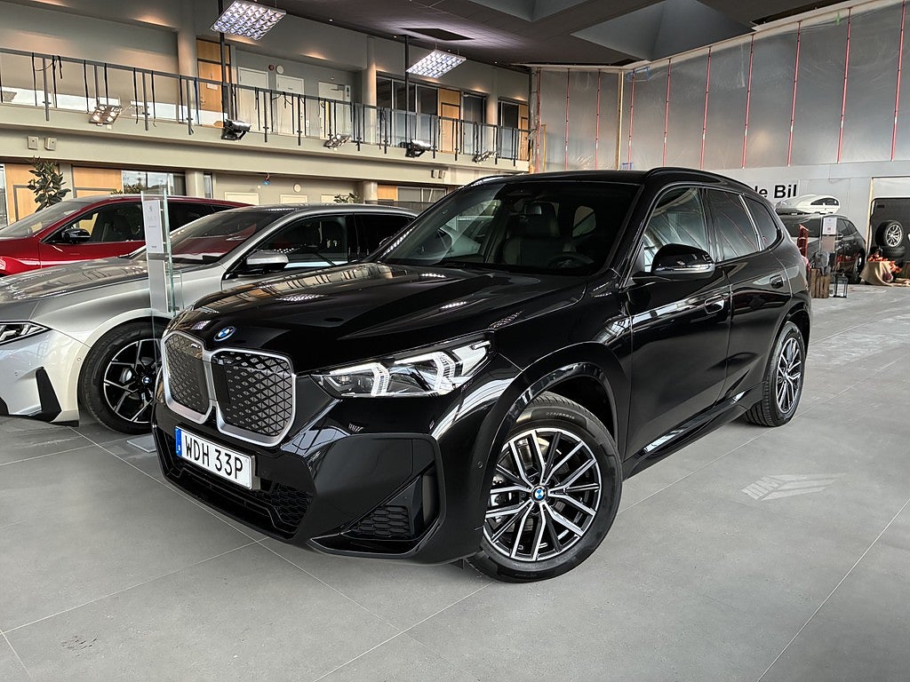 BMW iX1