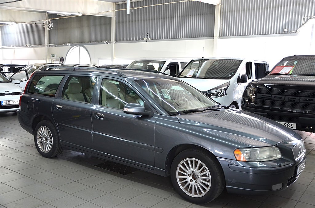 Volvo V70 2.5T AWD Automatisk, 210hk Momentum