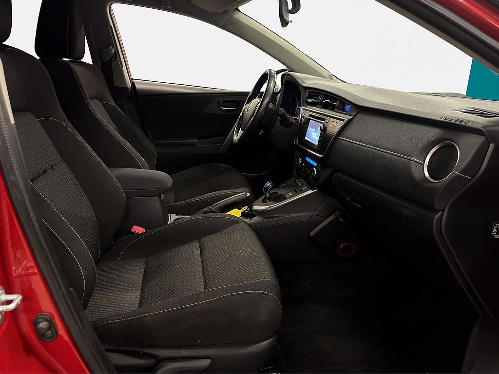 Toyota Auris Hybrid e-CVT, Navi, Kamera, 3 brukare