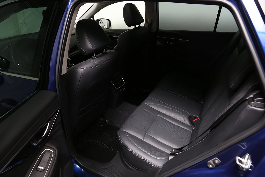 Subaru Outback 2,5i XFuel Touring AWD Skinn I Taklucka I H/K I Drag 2022