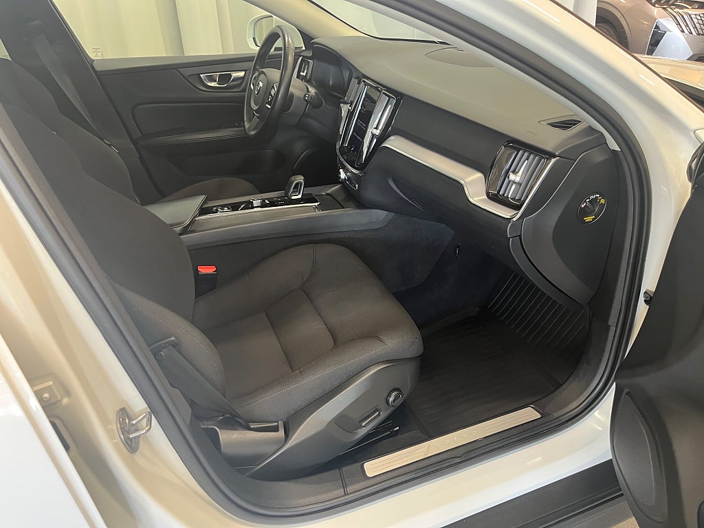 Volvo V60 Cross Country B4 AWD Geartronic Advanced Navi Pro Edition Euro 6 Drag thumbnail