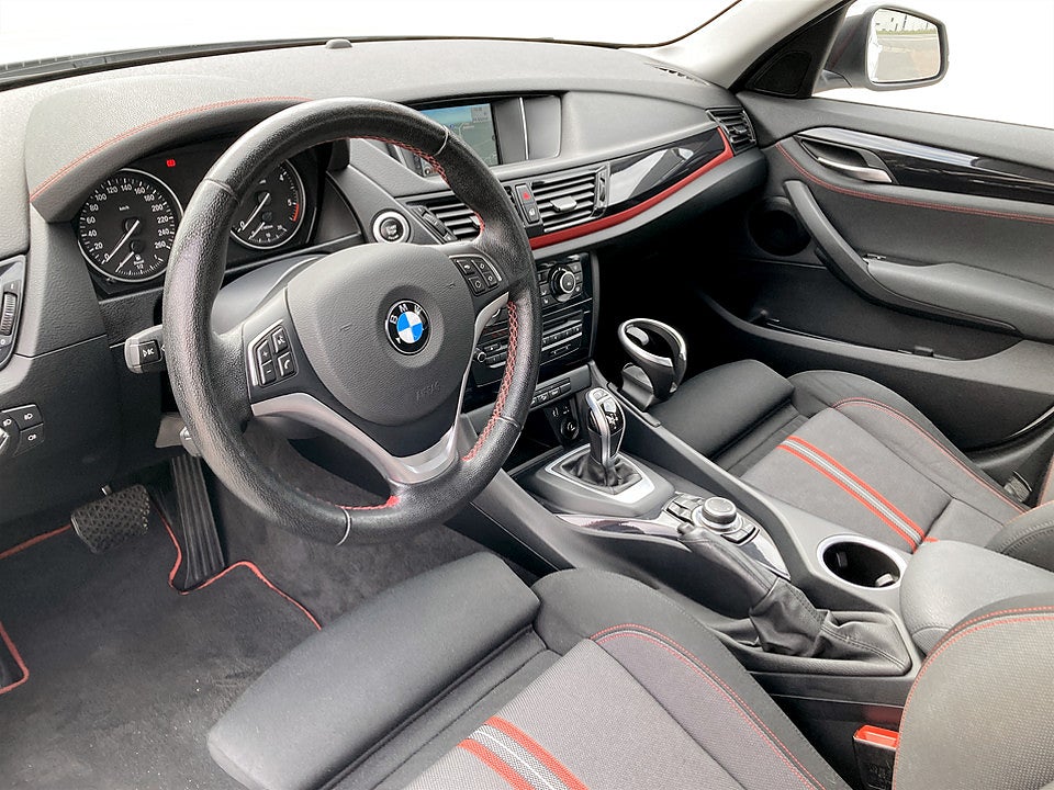 Bild på BMW X1 Sport Line xDrive20d 184hk Aut AWD NAVI