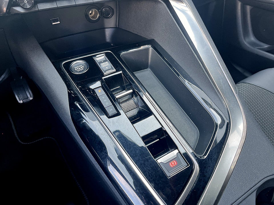 Bild på Peugeot 5008 GT 1.2 PT 130hk Aut 7-SITS B-KAMERA 
