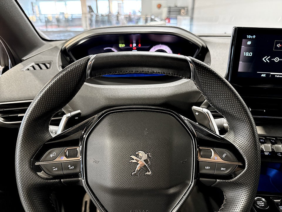Bild på Peugeot 3008 GT 1.2 PT 130hk Aut B-KAMERA CARPLAY