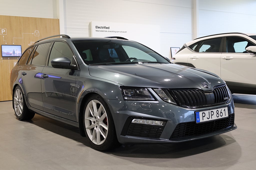 Skoda Octavia 2.0 TDI RS AUT 4x4 Navi Värmare Kamera Canton CarPlay 2018