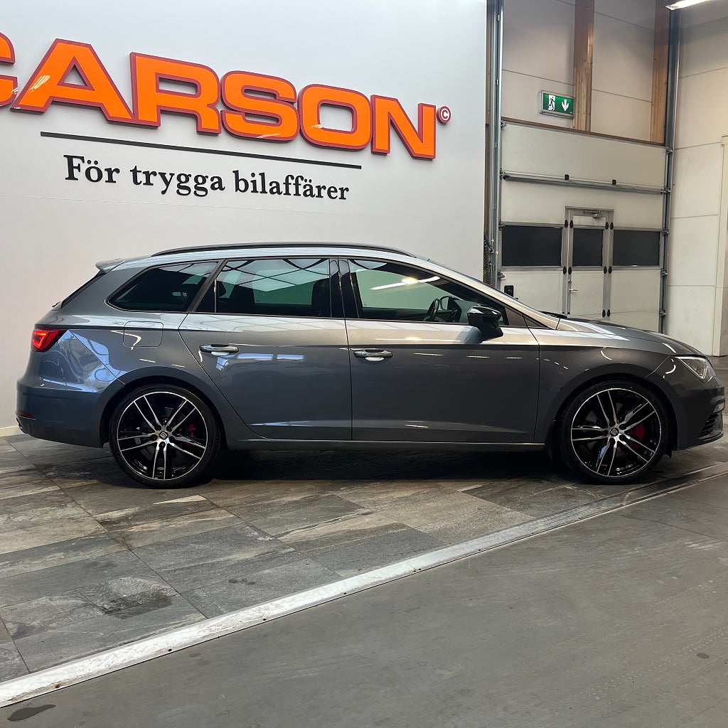 Seat Leon ST León Cupra ST 2.0 TSI 4D Cockpit Carplay Navi B-kamera