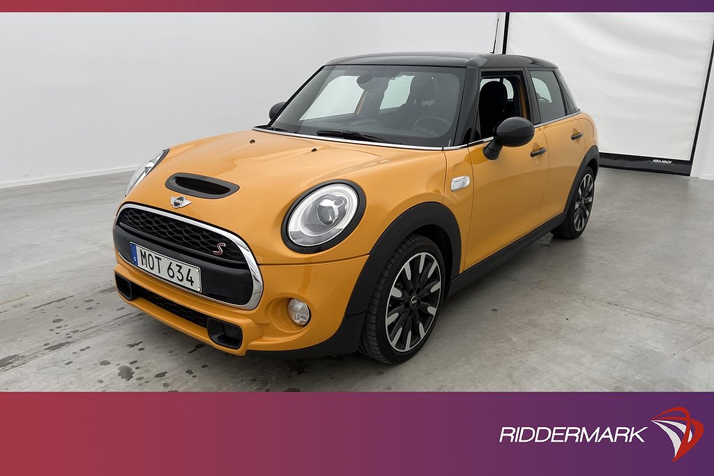 MINI Cooper S 5-dörrar 192hk JCW Navi Sensorer Sportstolar