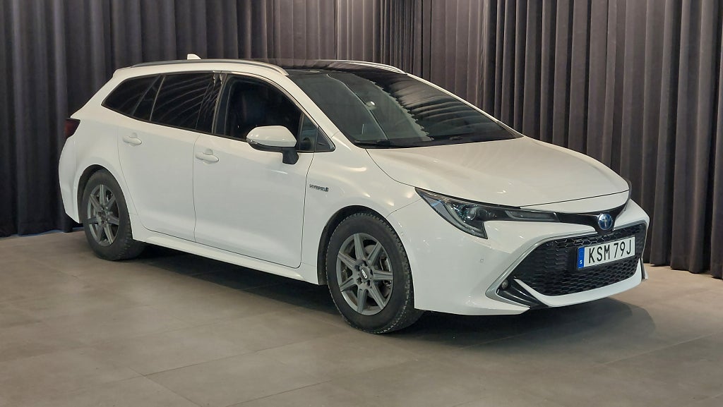 Toyota Corolla Touring Sports 184Hk Hybrid e-CVT Executive  / Panorama