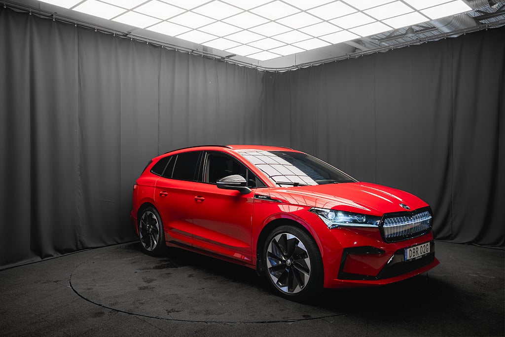 Skoda Enyaq iV 80x SPORTLINE CRYSTAL 21'' DRAG HUD CANTON 1-ÄGARE MOMS