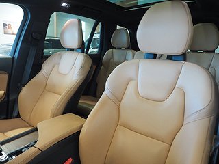 SUV Volvo XC90 14 av 27