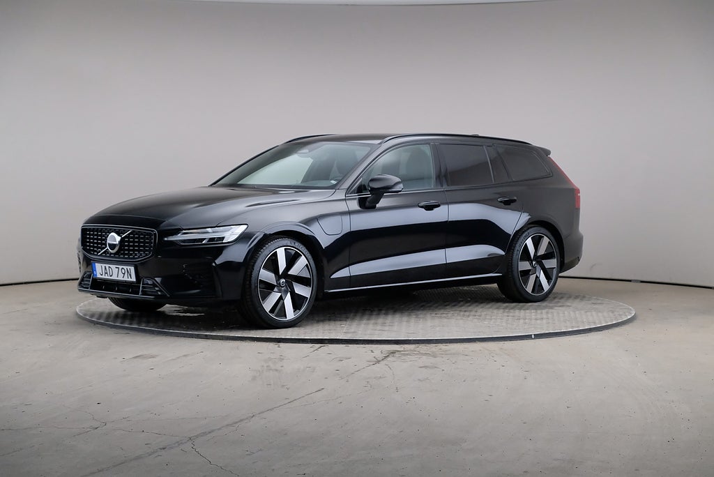 Volvo V60 Recharge T8 456hk AWD Plus Dark Klimat Drag