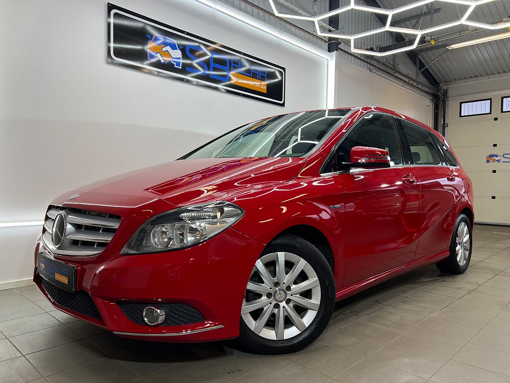 Mercedes-Benz B 180 CDI lueEFFICIENCY Manuell, 109hk Värmare Drag