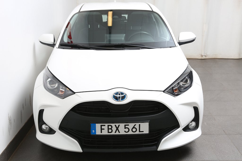 Toyota Yaris 1,5 Hybrid Active Aut 5D Kamera Leasbar 2023