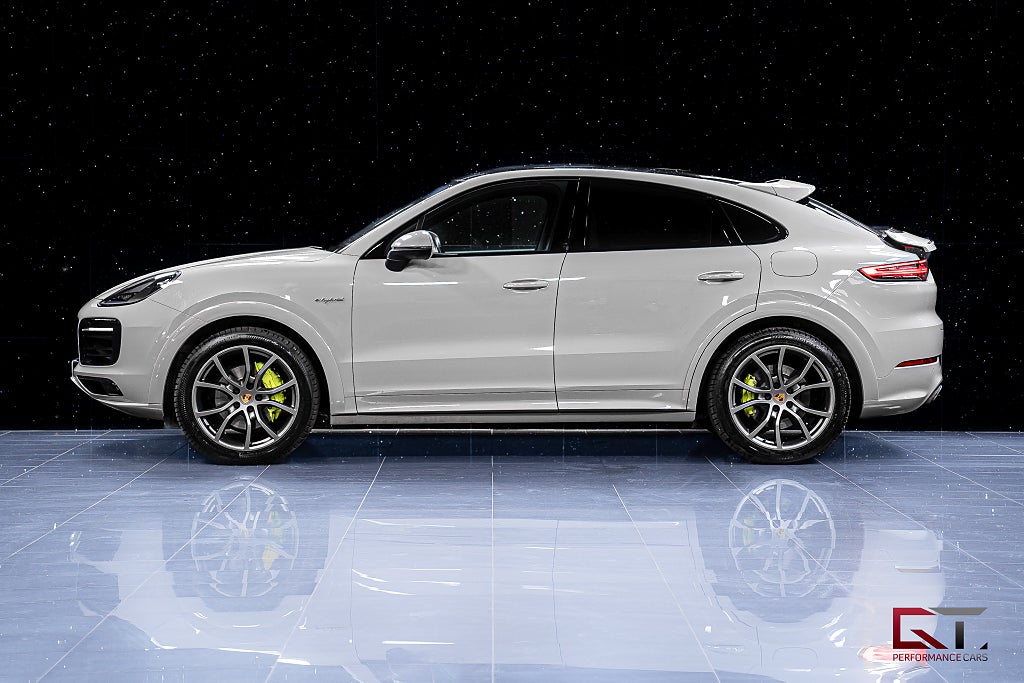 Porsche Cayenne E-Hyb Coupé PLATINUM MOMS 1450mil SportDesign Pano BOSE