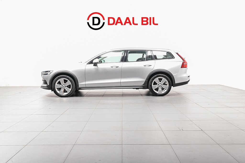 Volvo V60 Cross Country B4 AWD 197HK ADVANCED NAVI CARPLAY