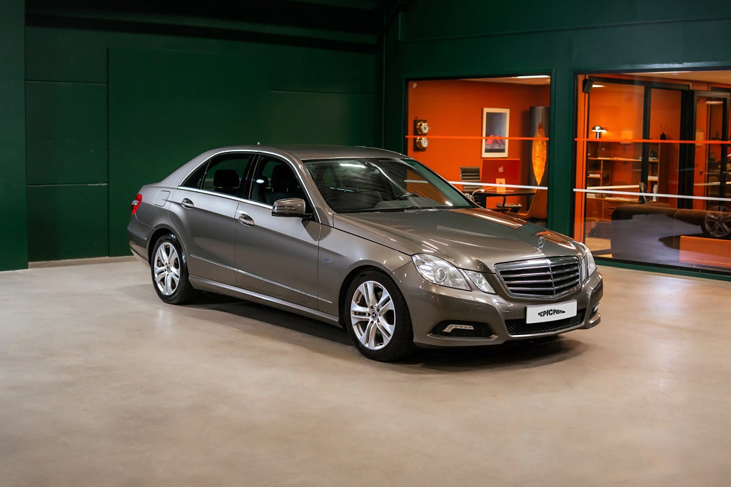 Mercedes-Benz E 250 CDI BlueEFFICIENCY Avantgarde / Dragkrok / Välskött