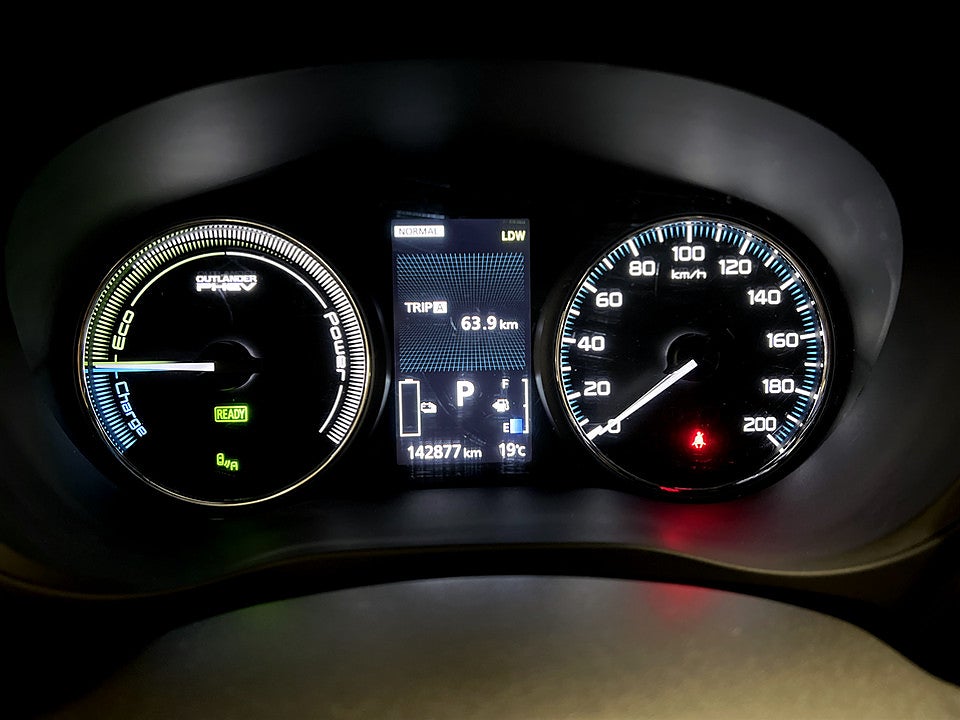 Bild på Mitsubishi Outlander S-Edition PHEV 203hk Aut 4WD B-KAMERA RATTVÄRME