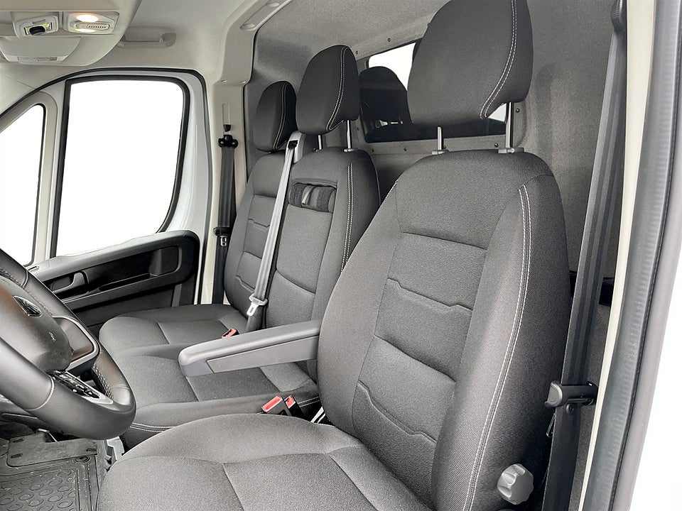 Bild på Peugeot Boxer BlueHDi 140hk L2H1