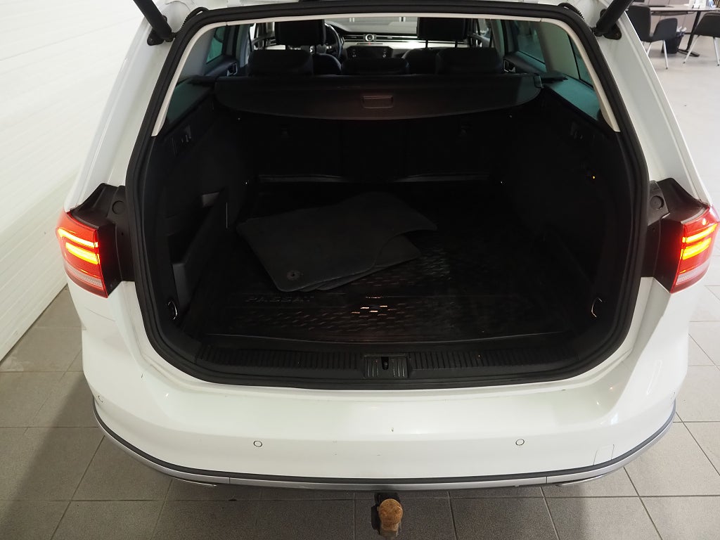 Volkswagen Passat Alltrack TDI 190hk 4M |Drag|D-värm|Cockpit| 2018