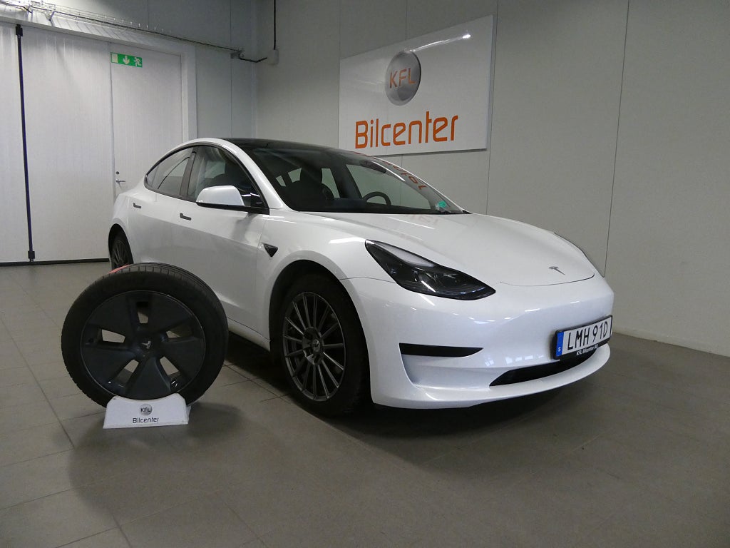 Tesla Model 3 Standard Range Plus *KAMPANJ* Pano-Kamera-Skinn-SoV