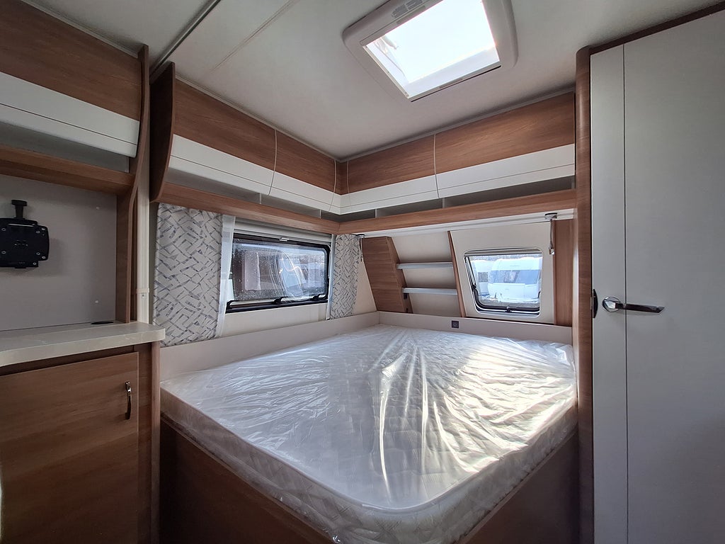 Hobby De Luxe 560 KMFe Barnkammare, Kampanjprodukt!