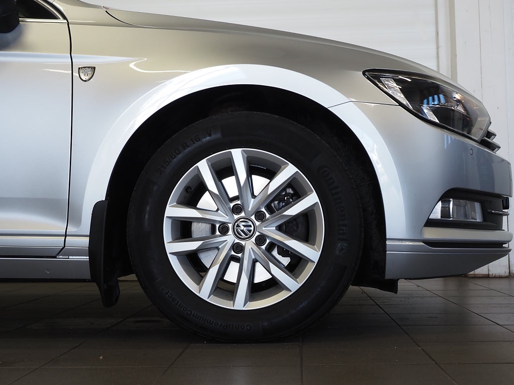 Volkswagen Passat Sportscombi 1.4 TSI 150hk Dragkrok Kamera 2018