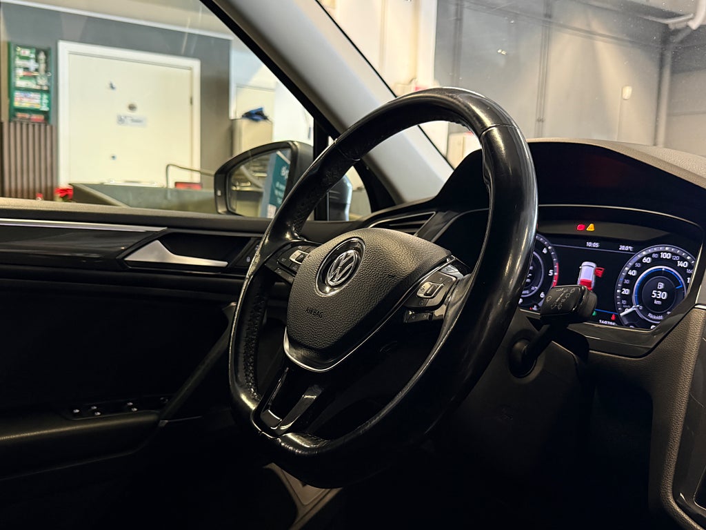 Volkswagen Tiguan 2018 - miniatyr 24