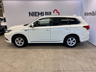 Mitsubishi Outlander PHEV 2.0 AWD 203hk Drag/Kamera/Rattvärm