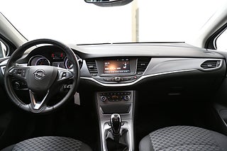 Halvkombi Opel Astra 17 av 22