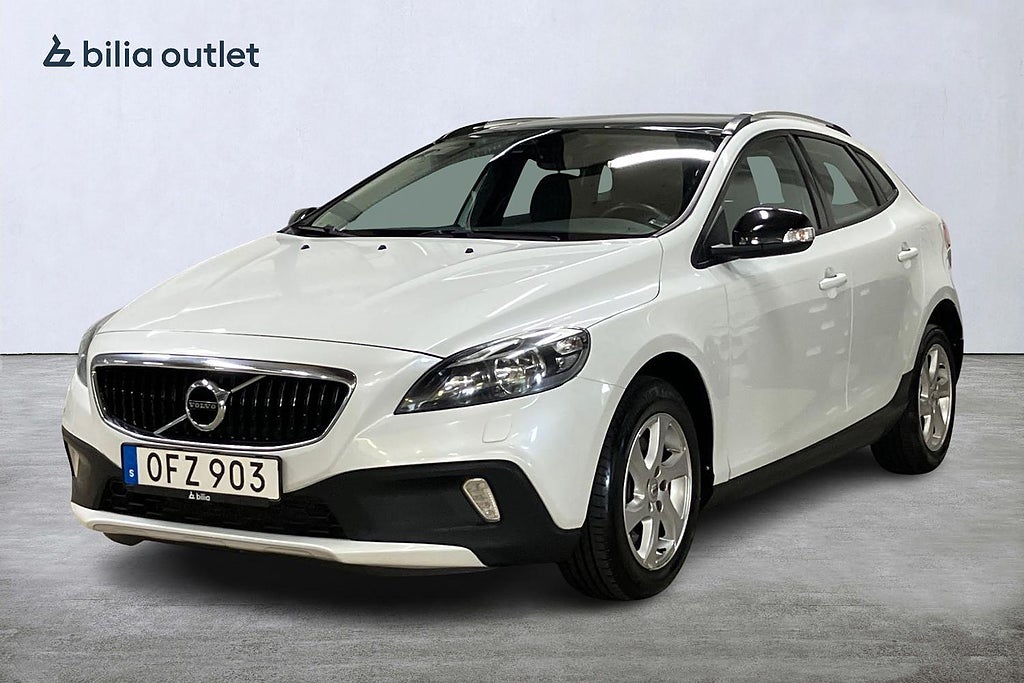Volvo V40 Cross Country D2 Business 120hk Panorama P-värm PDC