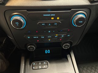 Ford ranger Dubbelhytt 2.0 213hk 4x4/MOMS/M-värm/Drag/Kamera