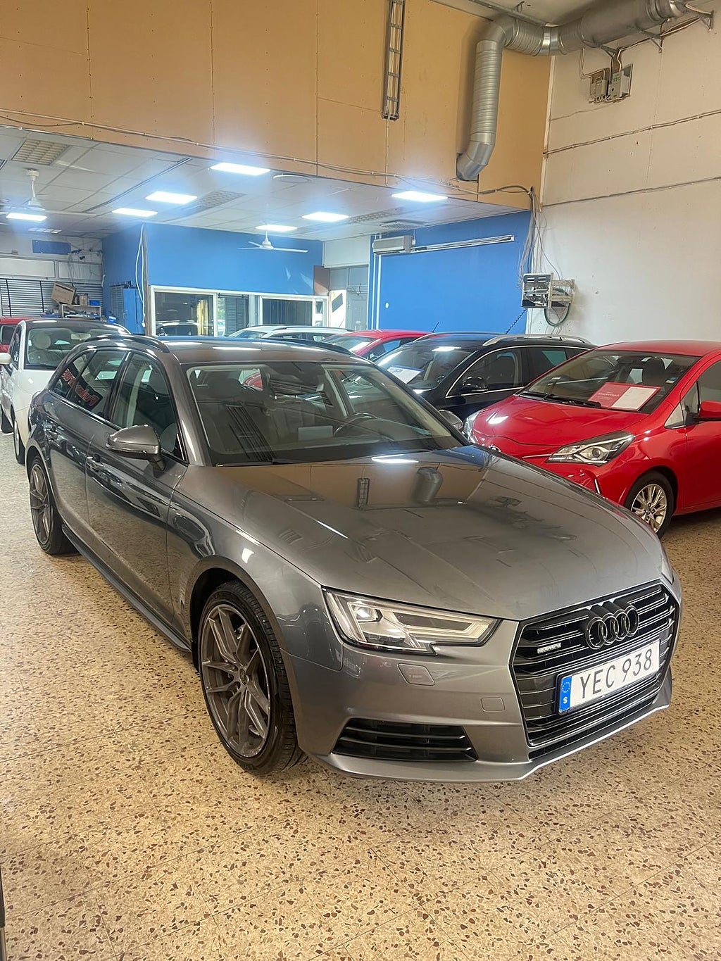 Audi A4 2.0 TDI quattro S Tronic Ny Servad 