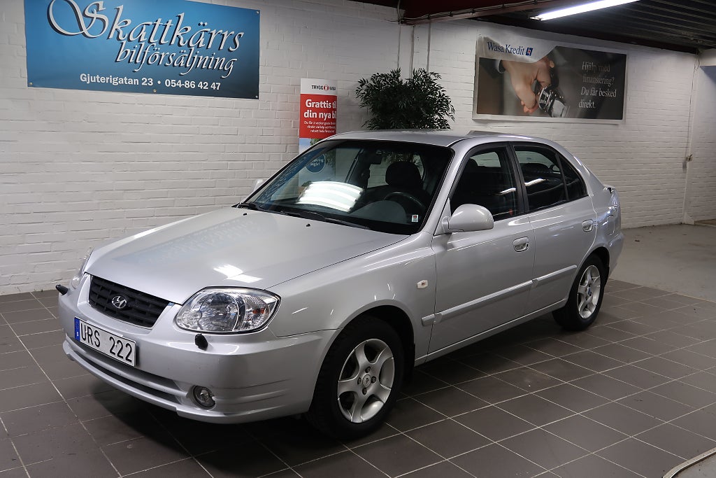 Hyundai Accent 5-dörrar 1.6 Endast 8700 mil 1 ägare/brukare