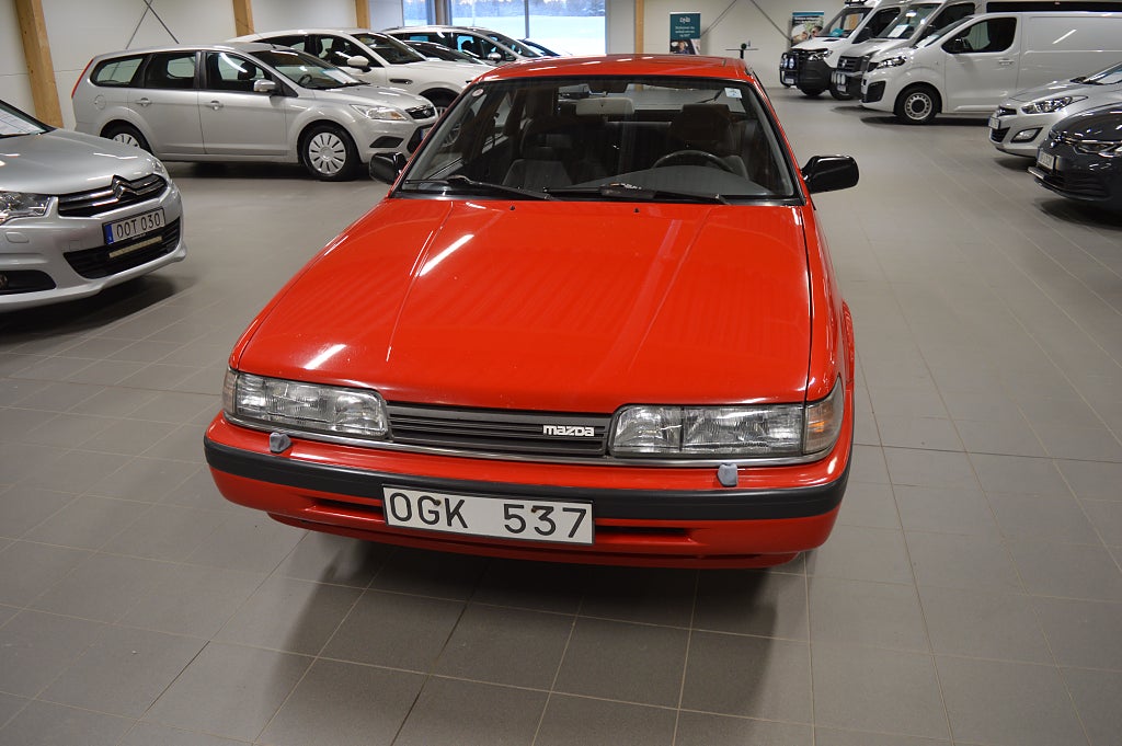 Mazda 626 Halvkombi 2.2