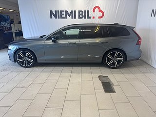 Volvo V60 T5 R-Design/M-värm/Navi/Pano/360°/Rattvärme/H&K
