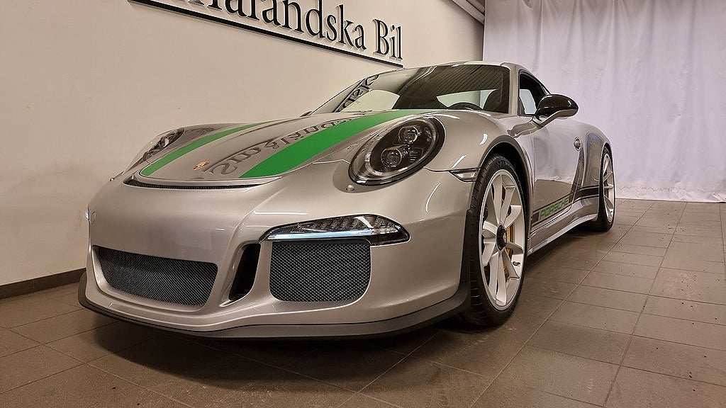 Porschen endast rullat två mil (!!)