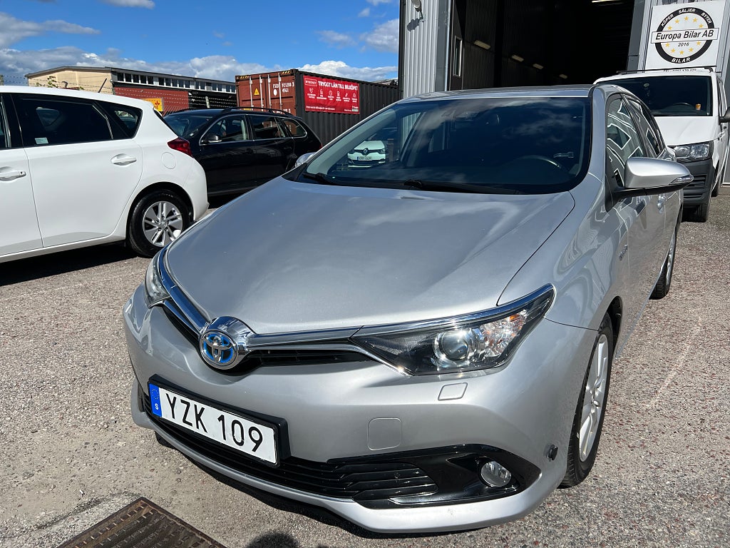 Toyota Auris Hybrid e-CVT AUTOMAT B-KAMERA M-VÄRMARE Euro 6
