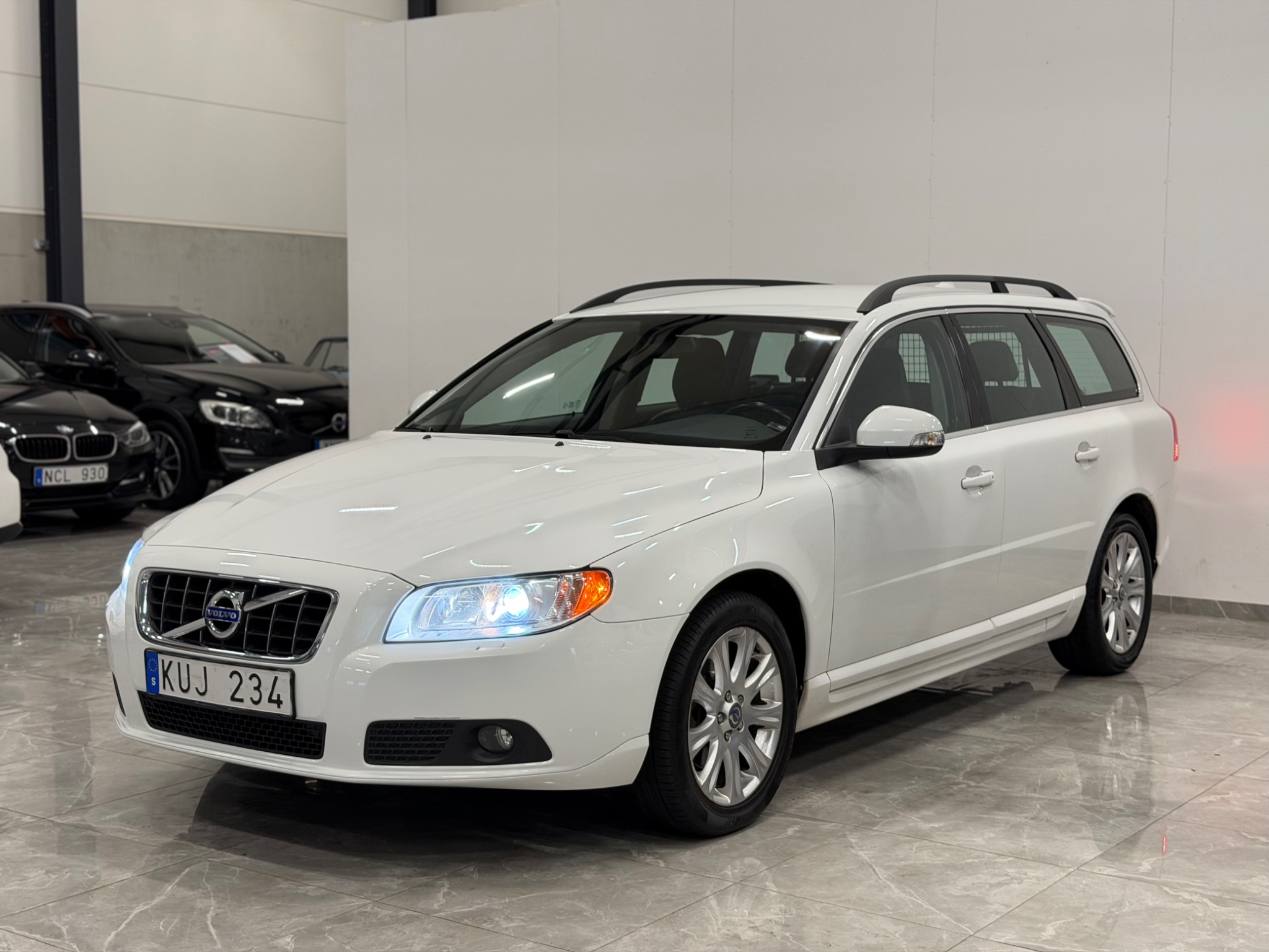 Volvo V70 2011, kuva 4/10