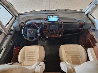 Husbil-integrerad Kabe TMI 810 LB 11 av 28