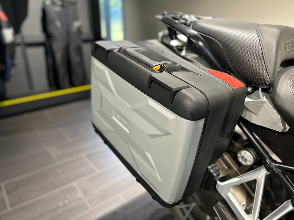 BMW R1250GS /3,45%/ Akrapovic / Sidoväskor
