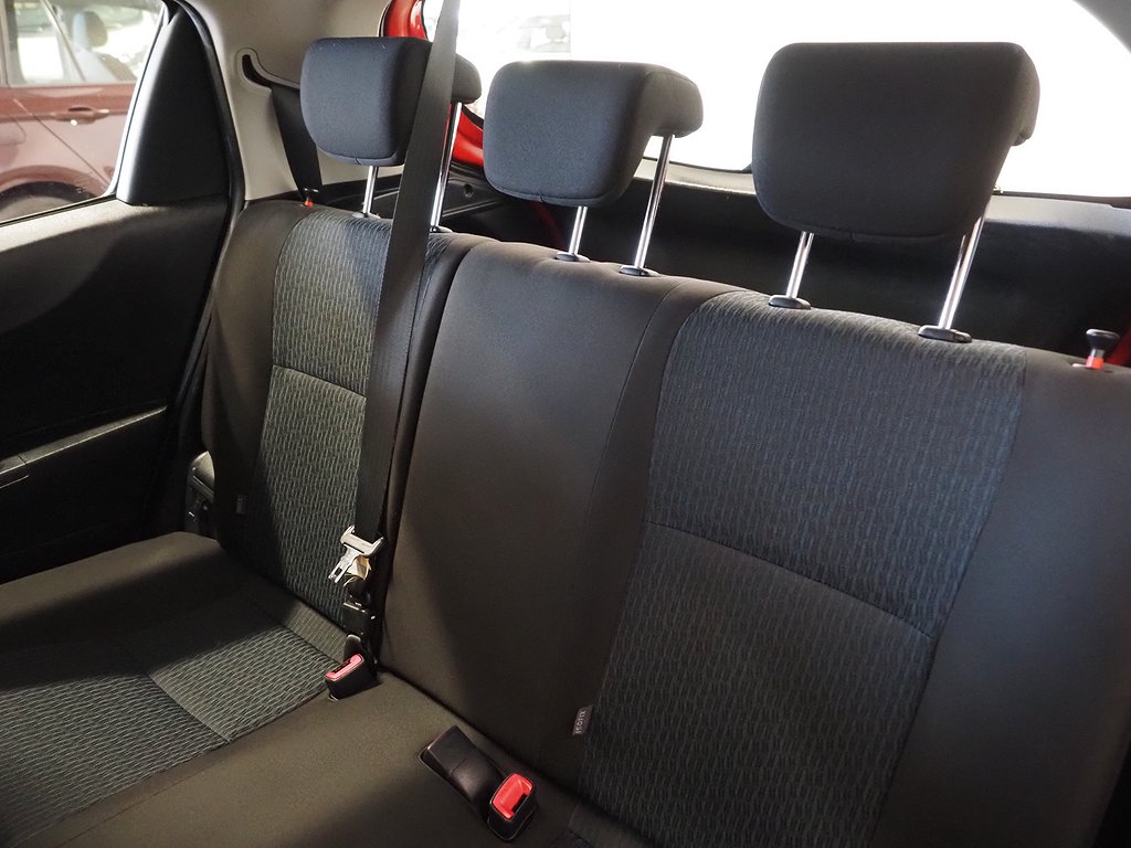 Toyota Yaris Dual VVT-i Multidrive S Active M-Värm B-Kam 2011