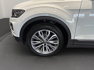 SUV Volkswagen T-Roc 12 av 12