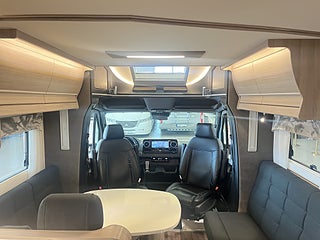 Husbil-halvintegrerad Kabe ROYAL 780 LXL 16 av 31