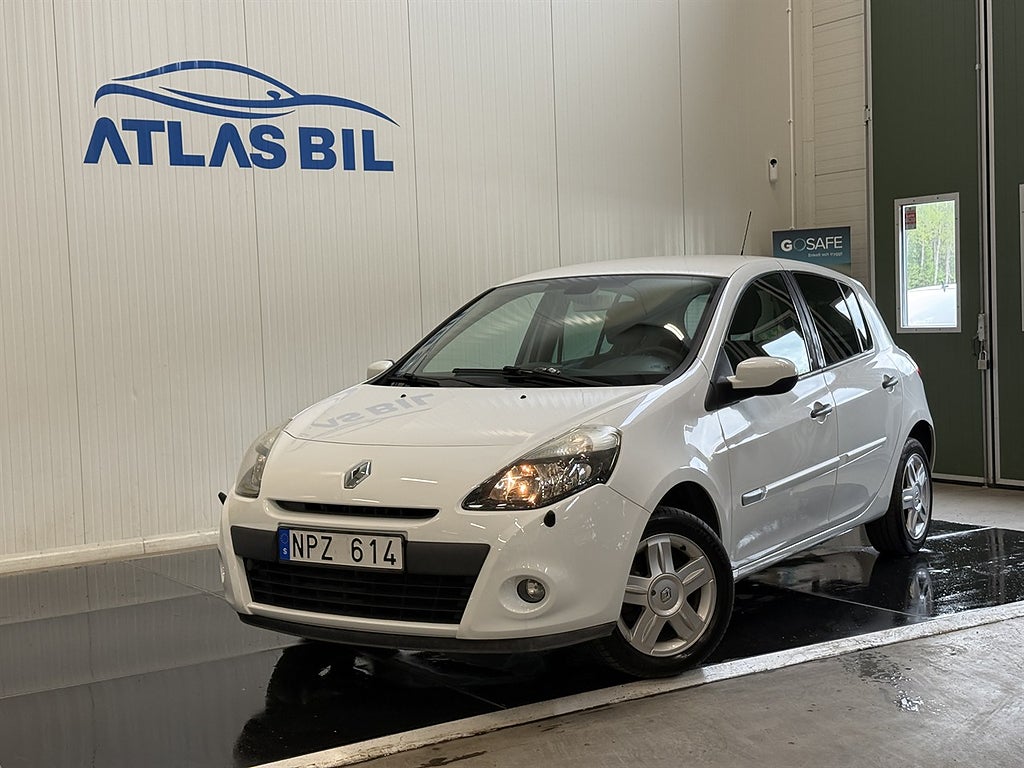 Renault Clio 5-dörrars Halvkombi 1.2 Manuell 75hk Ny besiktad SoV