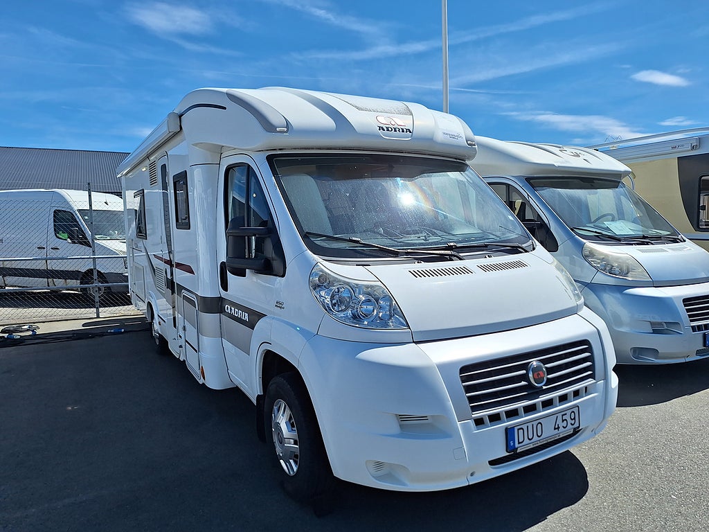 Adria Coral Supreme Edition 670 SLT Långbädd, Alde, Solcell