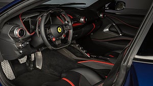 Ferrari 812 Superfast har en 6,5-liters V12-motor. 