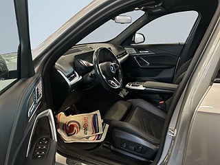 BMW iX1 xDrive30 M Sport S&V-hjul/H/K/Drag/360/HuD/Navi/MOMS