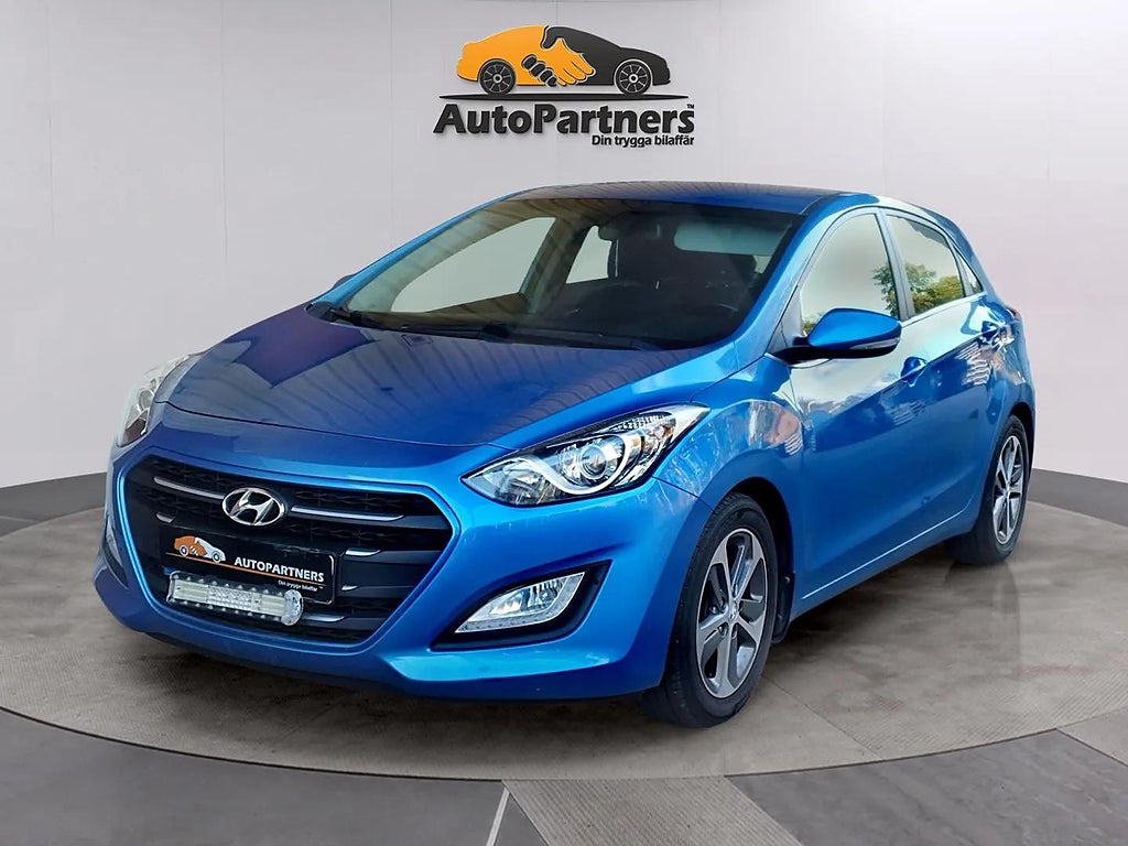 Hyundai i30 5-d 1.6 GDI Comfort Nyser Nybes rattvärme PDC 0%